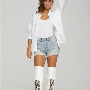 Good American Bombshell Short size 6/28 BLUE649